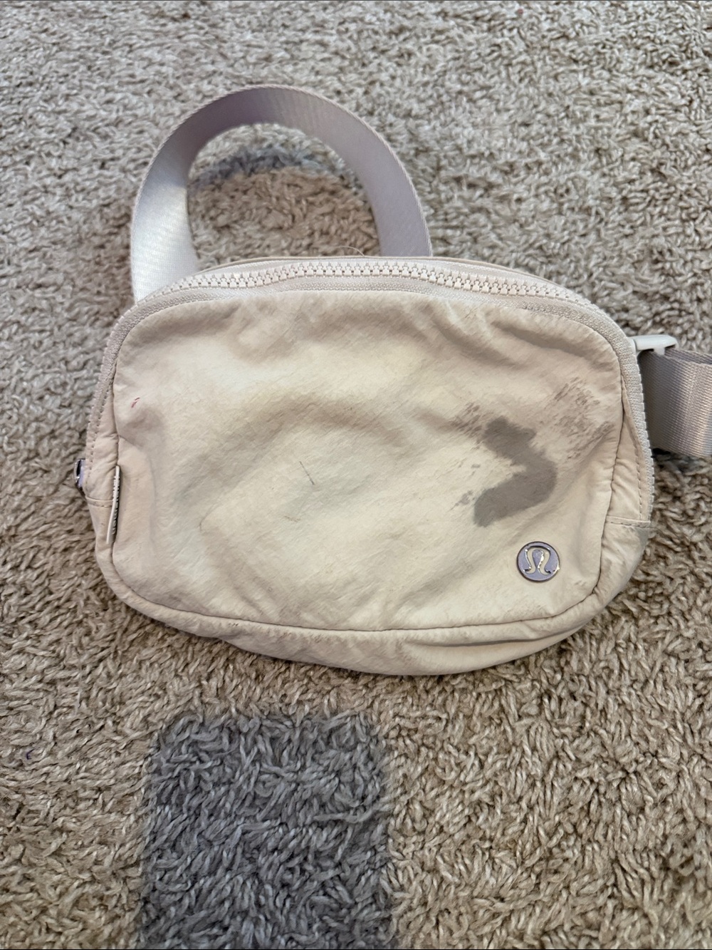 lululemon athletica Cream Crossbody Belt Bag with Logo Accent
